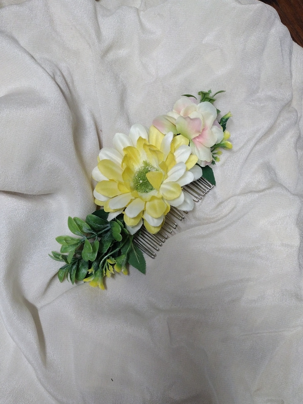 Floral Hair Comb with Yellow and White Silk Flowers